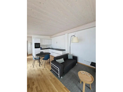 Ruhiges, möbliertes 2-Zimmer-Hinterhaus mit eigener… - Zu Vermieten