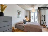 Room for rent in 4-bedroom apartment in Maxvorstadt, Munich - Til leje