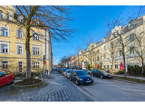 Liebevoll eingerichtetes, wunderschönes Zuhause in München - Zu Vermieten