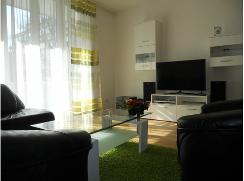 Charmante 3-Zimmer Wohnung mitten in München - Zu Vermieten