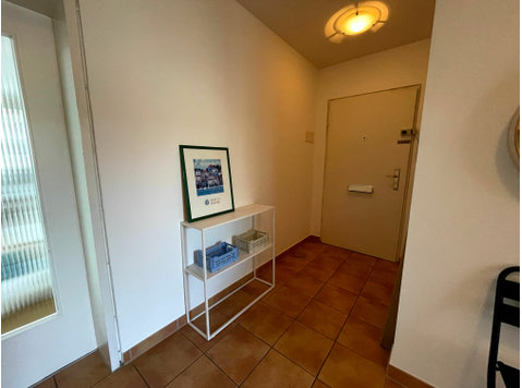Freshly Renovated 2 bedroom apartment in prime location - Zu Vermieten