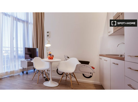 Apartamento de 1 dormitorio en alquiler en Laim, Múnich - Pisos
