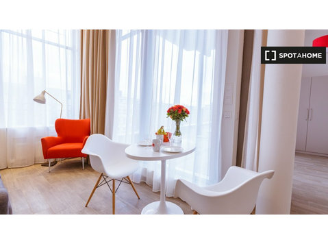 Apartamento de 1 dormitorio en alquiler en Laim, Múnich - Pisos