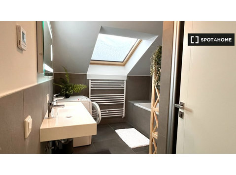 3-bedroom apartment for rent in Neu-Esting, Olching - Apartamentos