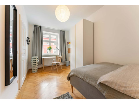 Max Room 4 Mighty - Apartments
