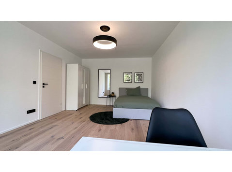 Room in Rapotostraße, München for 24 m² with 1 bedrooms - 아파트