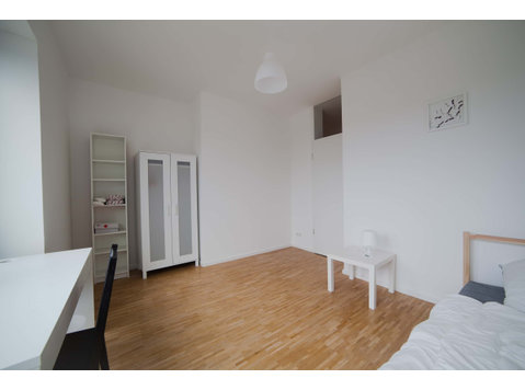 Zimmer in der Erika-Mann-Straße - Apartments