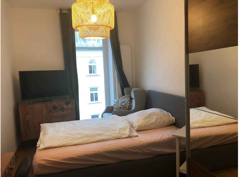 Zimmer in der Fraunhoferstraße - Apartemen