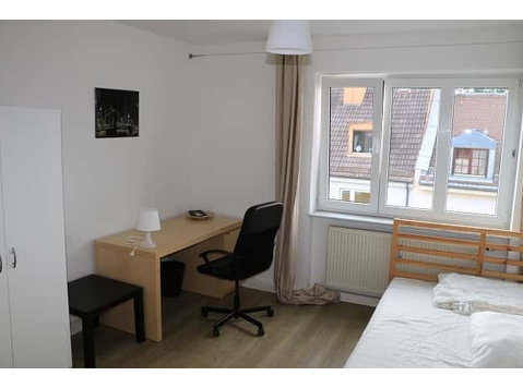 Zimmer in der Pestalozzistraße - Apartments