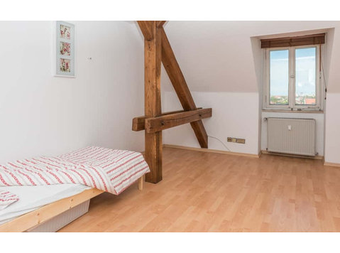 Zimmer in der Reger Platz - Asunnot