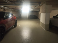 Covered car parking available in Englschalkinger Str. 148 - Parking Spaces
