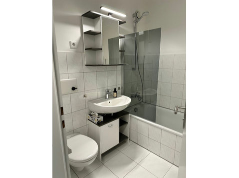 Bright, spacious suite in Nürnberg with balcony - For Rent