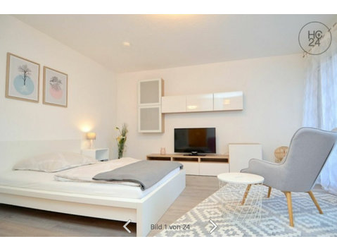 Lovingly furnished apartment in a great location with… - 임대