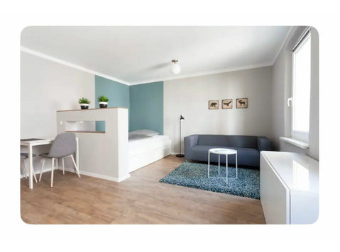 Modern and bright studio close to city center - Под Кирија