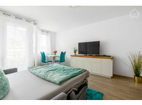 Modern apartment with ideal proximity to the city center of… - À louer