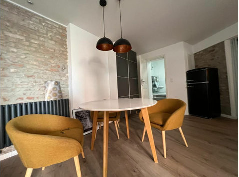 Modern furnished Apartment in beautiful old Brickbuilding… - 	
Uthyres
