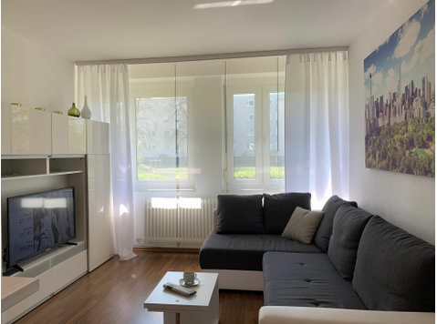 Nice, bright apartment in Nürnberg. Close to subway and… - For Rent