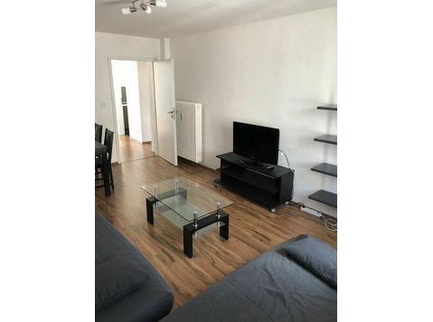 Quiet and sunny apartment in a traffic-calmed side street - De inchiriat