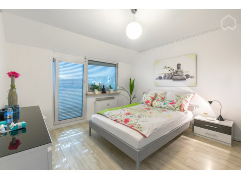 RENEWED 2 ROOM APARTMENT FOR RENT IN NÜRNBERG - For Rent