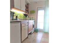 Very nice, quiet 1 room apartment in the house of artist. - Na prenájom