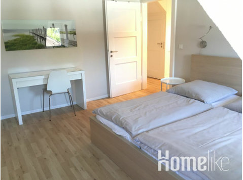 Spacious bright 3 room roof apartment - Asunnot