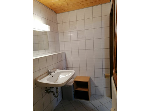 Liebevoll eingerichtete, häusliche Wohnung in Böbrach - Zu Vermieten