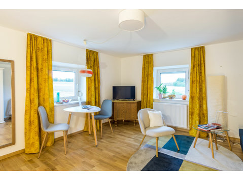 Lovingly furnished single apartment in the Eichen-Hof… - Til leje