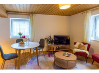 Quiet & newly furnished 3 room apartment with sunny terrace - Til Leie