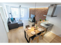 2-room apt. - new building, modern, close to the centre,… - Aluguel