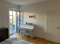 Listed apartment with balcony in the center of Regensburg - Na prenájom