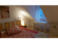 Stylish, very bright / furnished 3 room apartment. WG… - Alquiler