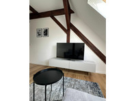 Wonderful, fully furnished shared room with large garden… - For Rent
