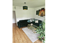 Charmante 3-Zimmer-Wohnung mit Balkon, Terrasse und Garten,… - Zu Vermieten
