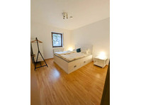 Stylish, bright apartment in the heart of Würzburg - Disewakan