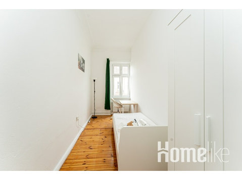 Awesome shared apartment in Prenzlauer Berg - Stanze