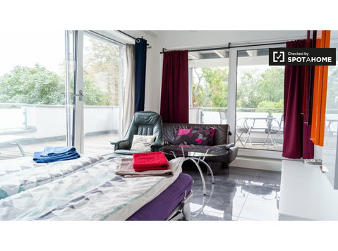 Suite con 2 camere da letto a Steglitz-Zehlendorf, Berlino - In Affitto