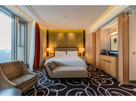 Awesome Suite - next to Zoological Garden Berlin - For Rent