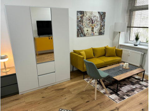 BRAND NEW - fully renovated quite flat next Frankfurter… - For Rent