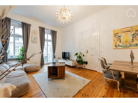 Beautiful modern 3-room apartment in the center of Berlin… - Annan üürile