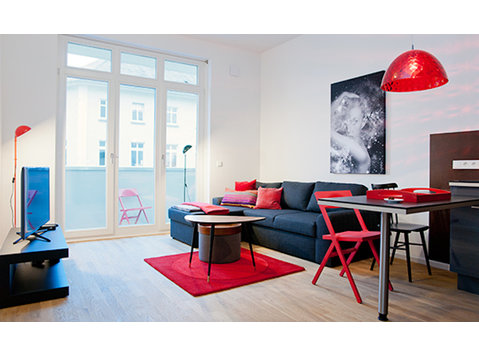 Bright & cute apartment in Mitte - For Rent
