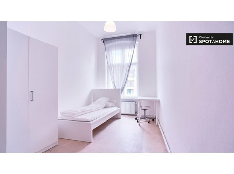 Jasny pokój do wynajęcia w Friedrichshain, Berlin - Do wynajęcia