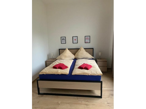 Wunderschöne, charmante Wohnung auf Zeit in Charlottenburg - Zu Vermieten