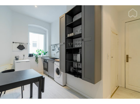 Cozy design apartment in the lively heart of friedrichshain - Kiadó