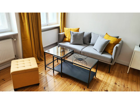 Cozy & quiet backyard apartment in Prenzlauer Berg - For Rent