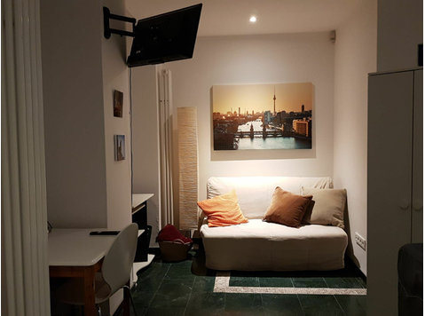 Cozy studio apartment in Mitte - Til leje