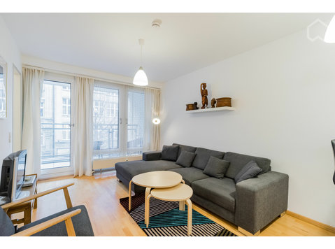Cozy, stylish apartment at Checkpoint Charlie with 24h… - For Rent