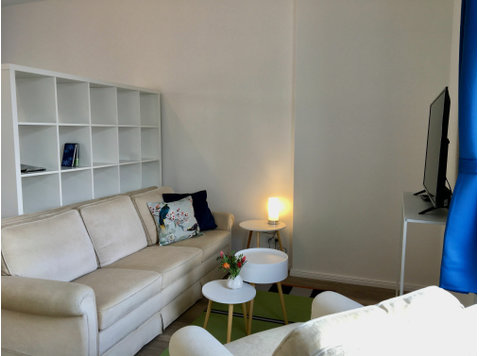 Cute & quiet apartment in Friedrichshain - השכרה