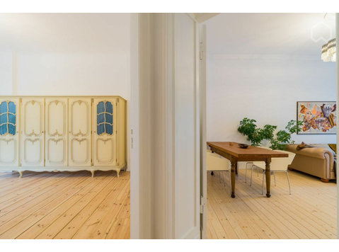 Designer 3-room apartment + balcony best location… - Til Leie