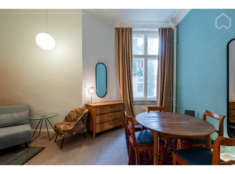 Dreamlike apartment with old building charm and modern… - Kiralık