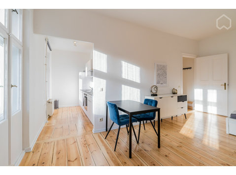 Gemütliche Wohnung mit Balkon in Lichtenberg - Zu Vermieten